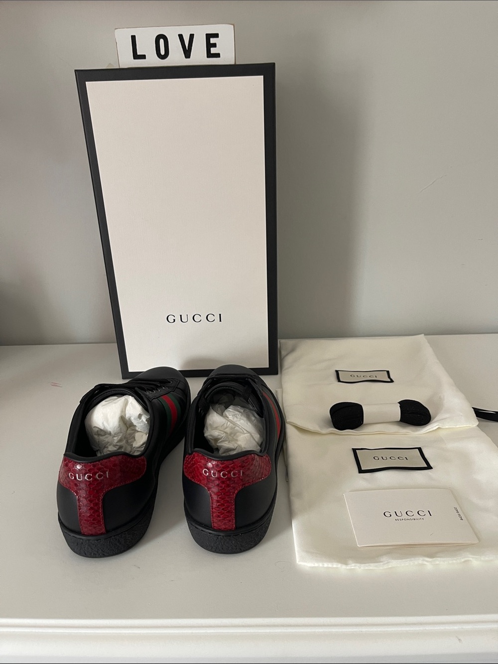 Gucci Black Leather Sneakers NWT Red & Green Web Stripe Men S05 can fit Women 7 - Picture 4 of 9